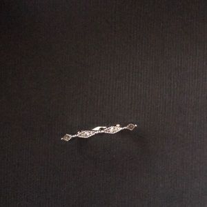 Angl diamond like ring